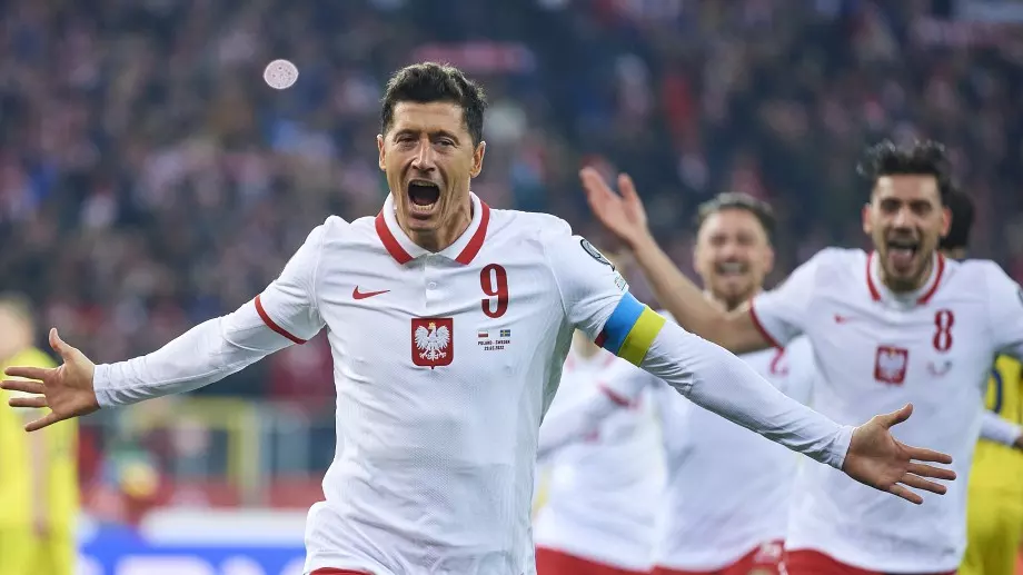 Роберт Левандовски повежда селекцията на Полша за Световното първенство в Катар