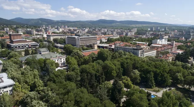 Защо само тези 2 града са с прави улици в България?