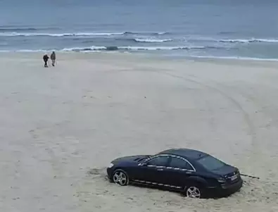 Българин паркира на плаж в Полша, глобиха го (ВИДЕО)