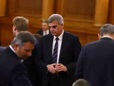 Няма да мине: Партията на Янев ще подкрепи Габровски за премиер, но не и кабинета му