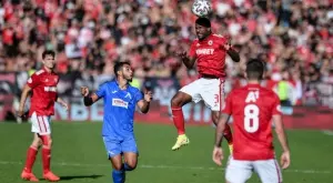 {{ otherArticle[0].article.title }}