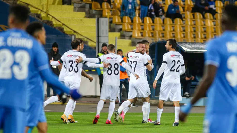 "Синият" кошмар продължава: Славия надви Левски с късен гол на "Георги Аспарухов" (ВИДЕО)