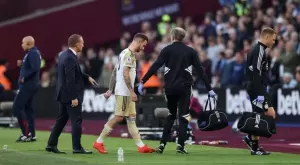 Три дена преди да замине за Катар: Ас на Англия се контузи (ВИДЕО)