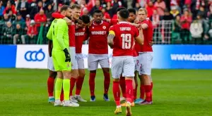 {{ otherArticle[0].article.title }}