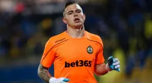 {{ otherArticle[0].article.title }}