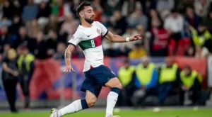 {{ otherArticle[0].article.title }}