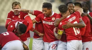 {{ otherArticle[0].article.title }}