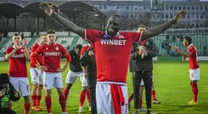 {{ otherArticle[0].article.title }}