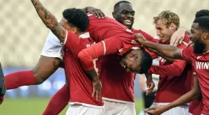 {{ otherArticle[0].article.title }}