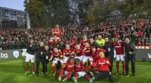 {{ otherArticle[0].article.title }}