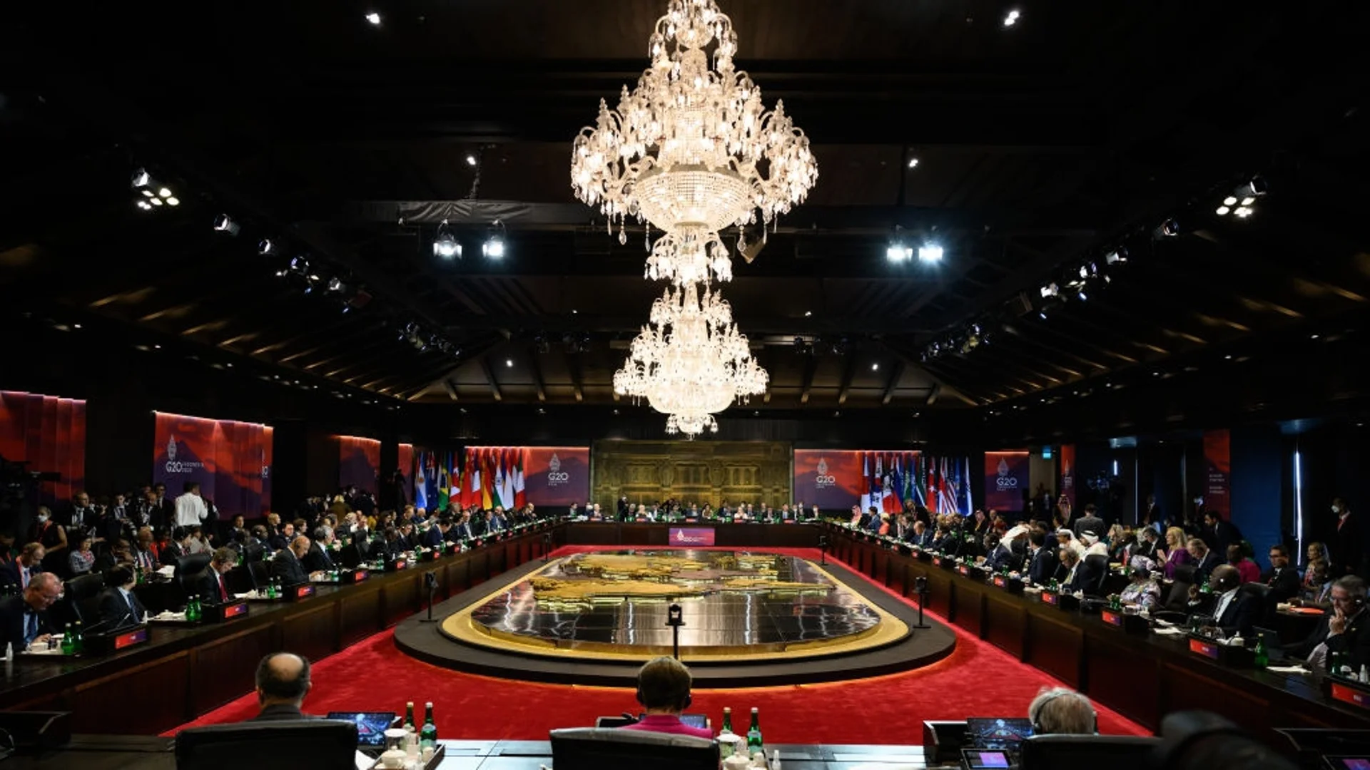 Зеленски обяви условията за прекратяване на войната на срещата на Г-20 