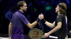 Стефанос Циципас изхвърли Даниил Медведев от Финалите на ATP в Торино (ВИДЕО)