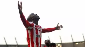 {{ otherArticle[0].article.title }}