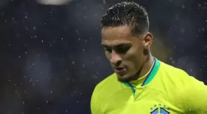 Бразилски национал отпразнува повиквателната за Катар, като си купи Ламборгини