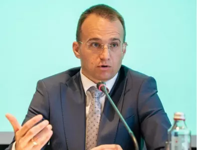 Симеон Славчев: Чрез промените в Изборния кодекс депутати взривяват демокрацията в България