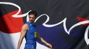 Джак Грийлиш: В Катар ни посрещнаха с цветя, уплаших се от... камила