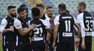 {{ otherArticle[0].article.title }}