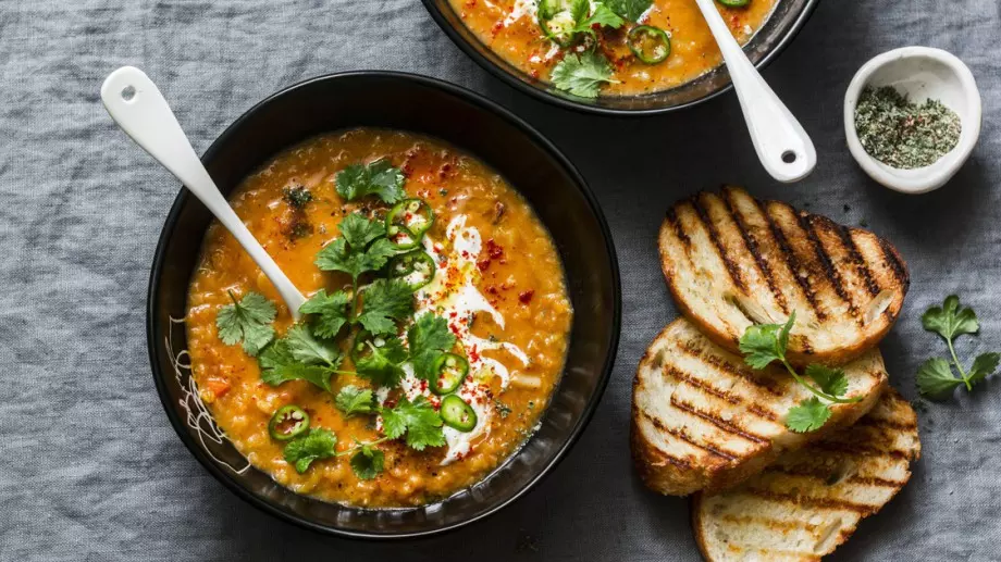 Супа от червена ЛЕЩА: Полезна и много вкусна