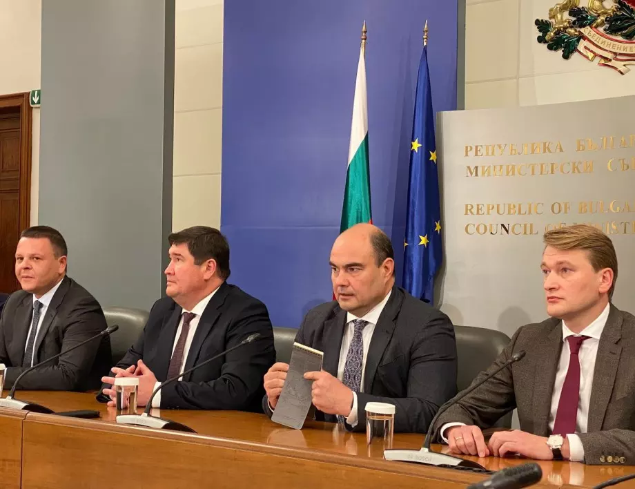 "Лукойл Нефтохим" обещава да плаща данъци само в България от 1 януари