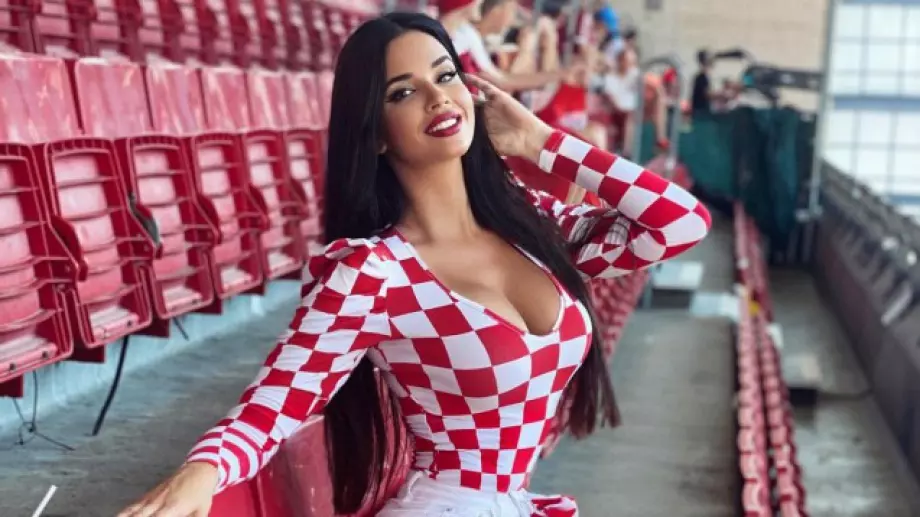 "Мис Хърватия" се нахвърли на съдията след загубата от Аржентина (СНИМКИ)