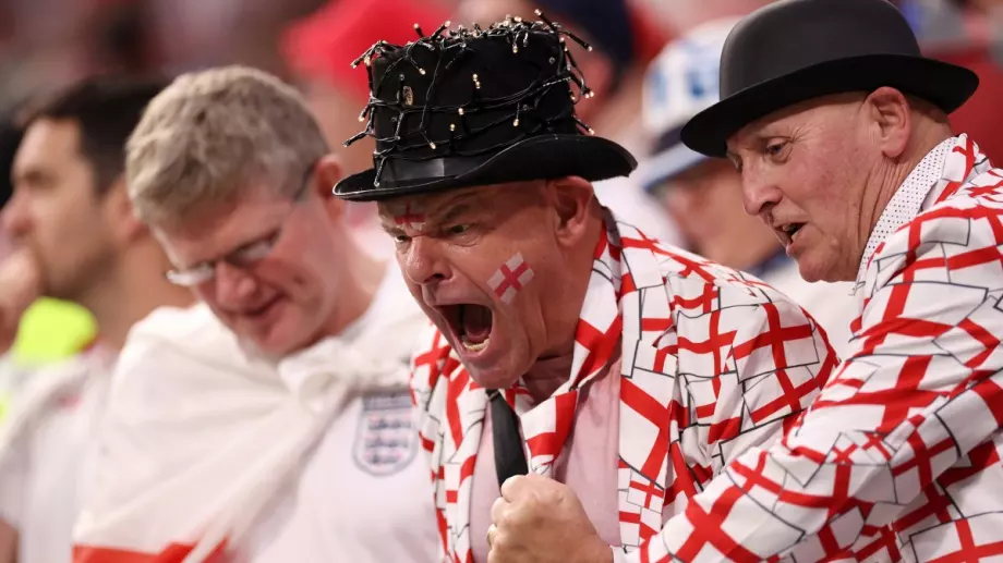 Почитателите на Англия и Уелс "измиха" срама на нациите си с голямо "постижение" на Световното първенство