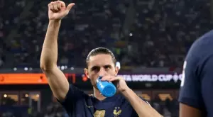 Уникални 45 минути: Адриен Рабио показа на какво е способен в средата на терена на Франция