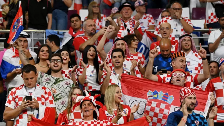 ВИДЕО: Десетки хиляди у дома посрещнаха Хърватия като световни шампиони