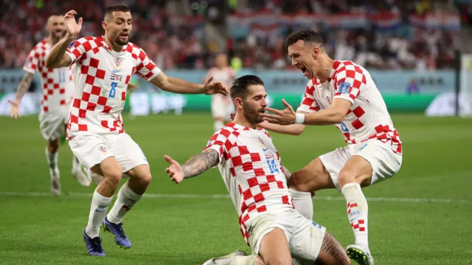 Повелител на дузпите: Хърватия стигна 1/4-финалите след страшна драма в Катар