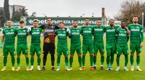 Берое нашляпа северномакедонския Македония Гьорче Петров в Турция