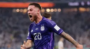 Аржентинец с британска фамилия, когото Меси спаси от бъзици: Кой е Алексис Мак Алистър?