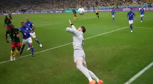 {{ otherArticle[0].article.title }}