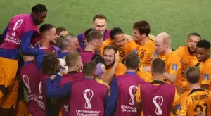 Дейли Блинд се раздели изненадващо с шампиона в Нидерландия