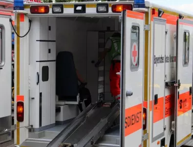 Български тираджия блъсна румънска линейка, 11-годишно дете е загинало 