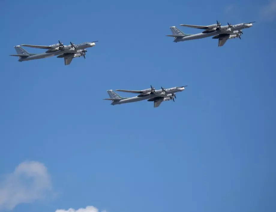 Американски изтребители прехванаха 6 руски военни самолета край Аляска