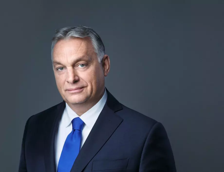 Въшната политика на Орбан: от два стола - на земята
