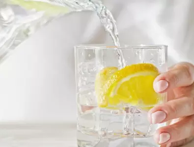 Вода с лимон - лекар разкри от какви заболявания предпазва