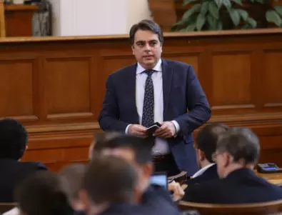 Василев: За да се смени министър, ПП-ДБ трябва да го поискат
