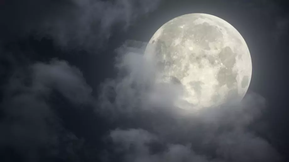 Луната постепенно увеличава денонощието на Земята: защо се случва това?