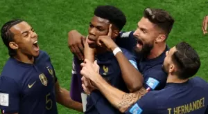 {{ otherArticle[0].article.title }}