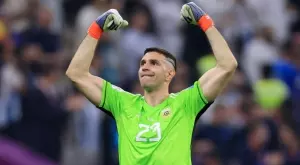 {{ otherArticle[0].article.title }}