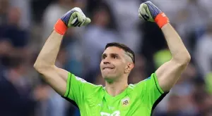 {{ otherArticle[0].article.title }}