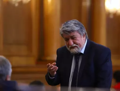 Вежди Рашидов: Николай Денков е добър човек, но не бива да е плакат