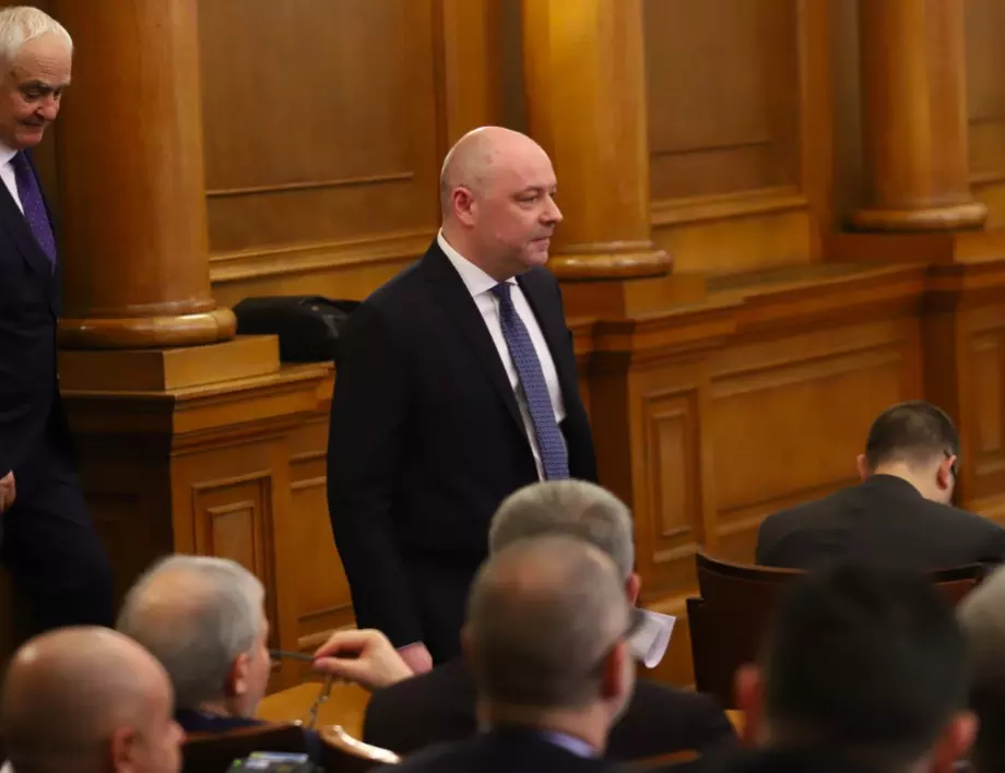 Провал на кабинета "Габровски" в Народното събрание