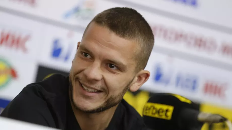 Футболист от родната Първа лига подписа с еврокошмар на Левски