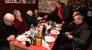 {{ otherArticle[0].article.title }}