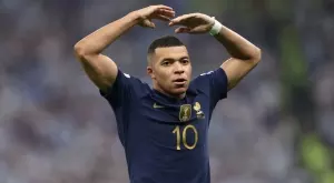 "Дразнещо и стресиращо е" - халф на Ювентус с обвинение към Килиан Мбапе