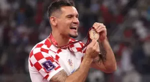 Официално: Бившата звезда на Ливърпул Деян Ловрен се завръща в Лига 1 (СНИМКА)