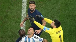 Юго Лорис вече е №1 по брой мачове при вратарите на световни първенства