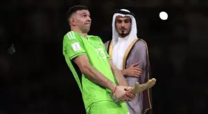 {{ otherArticle[0].article.title }}