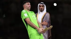 {{ otherArticle[0].article.title }}